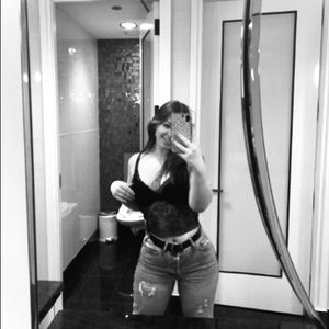 Meet your Posher, Brenna